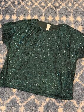 Sequin Short Sleeve Top
